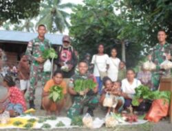 Satgas Tingkatkan Perekonomian di Perbatasan Papua, Belanja Hasil Kebun Masyarakat