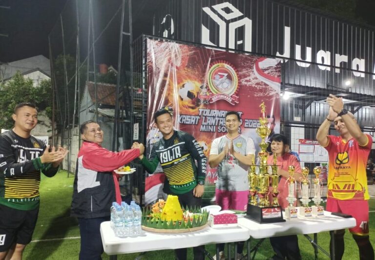 Kasat Lantas Polres Bogor Gelar Sepak Bola Soccer Dihari Bhayangkara ke 76
