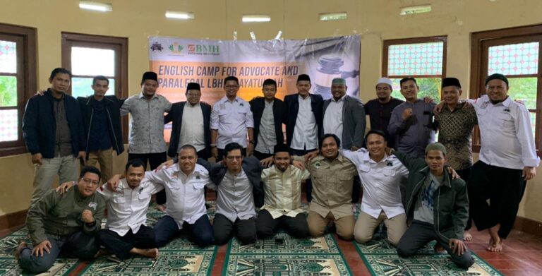 Lawyer LBH HIDAYATULLAH Tingkatkan Kemampuan Bahasa dengan English Camp