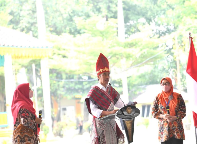 Jokowi: Jangan sampai ada lahan kosong, Tanami Pekarangan Sebagai Sumber Pangan Atasi Stunting
