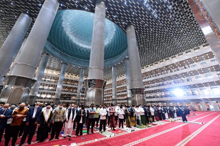 Presiden Jokowi Tunaikan Salat I’duladha 1443 Hijriah di Masjid Istiqlal