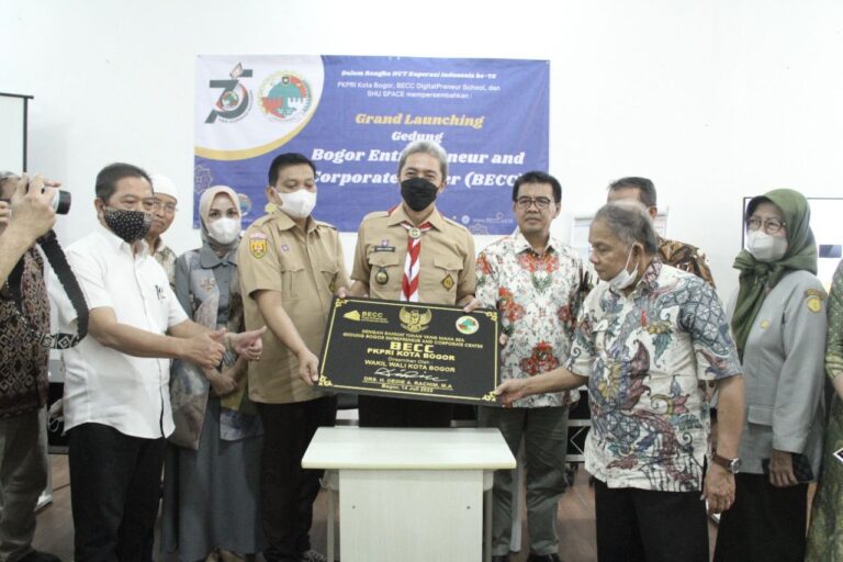 Plh. Wali Kota Bogor Dedie Rachim Resmikan Gedung BECC PKPRI
