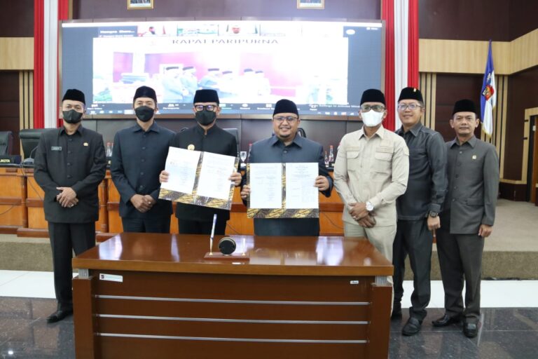 Tok! Tetapkan Pansus Raperda Perlindungan Masyarakat dari Dampak Pinjol, Rentenir, dan Bank Keliling