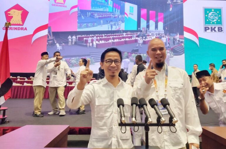 Ahmad Dhani dan Sang Alan Maju ke Senayan