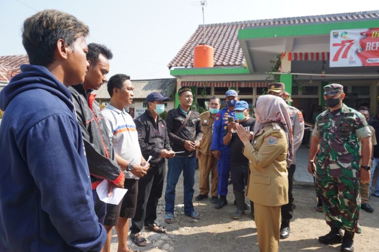 Bupati Bersama Dandim Berikan Santunan Keluarga Korban Kapal Tenggelam