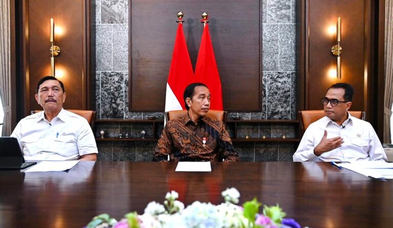 Jokowi Tandatangani Perpres FIR, Tegaskan Kedaulatan Ruang Udara Indonesia