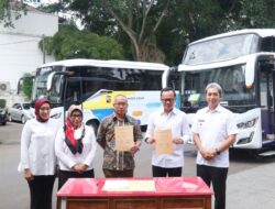 Dua Unit Bus CSR PT Gunung Suwarna Abadi Diserahkan ke Pemkot Bogor