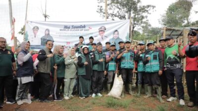 Bunga Desa Aksi Serentak World Clean Up Day