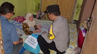 Kapolres Bogor Santuni Anak Yatim dan Lansia di Megamendung
