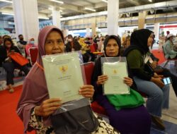 Sebanyak 300 Warga Kota Bogor Terima Sertipikat PTSL
