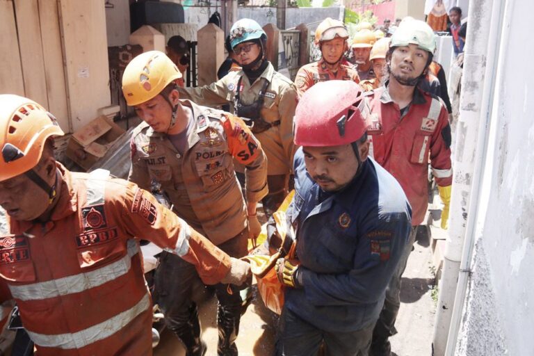 Korban Longsor di Kota Bogor Ditemukan Meninggal Dunia, Dua Orang Masih Dalam Pencarian