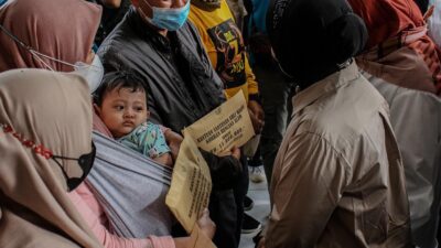 Mensos Santuni Korban Tanah Longsor di Bogor Tengah, Bima Arya Sampaikan Soal Solusi