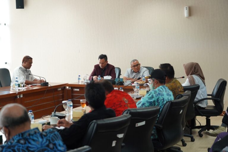 Polemik Kepengurusan, Komisi I Menentang Wacana Kadisperumkim Menswastanisasikan Taman Manunggal