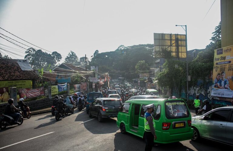 Kemacetan Parah di Simpang Gunung Batu Kota Bogor, Petugas Tidak Boleh Telat dan Kurang