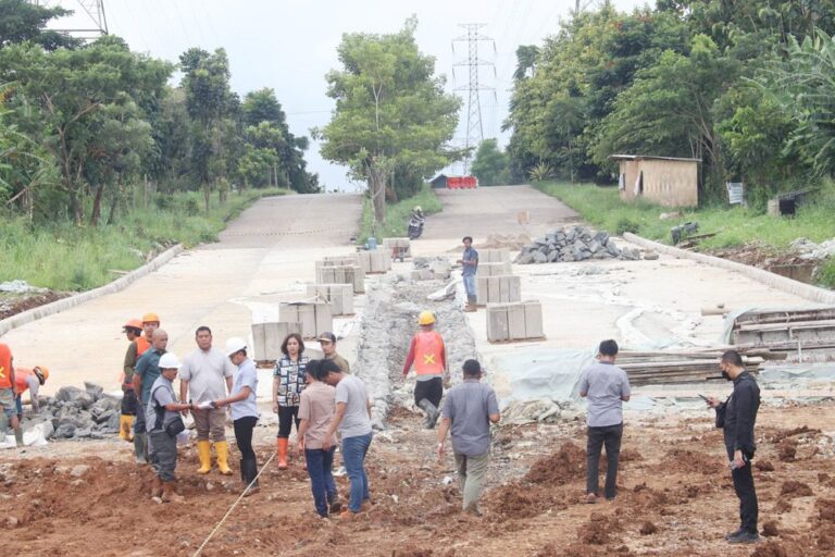 Wali Kota Sidak Lanjutan Jalan R3, Minta Dikebut dan Berkualitas
