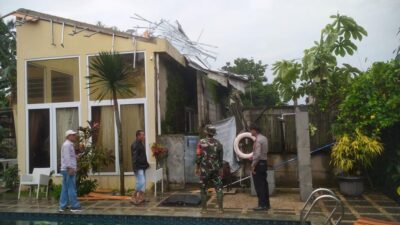 Angin Puting Beliung Terjang Sejumlah Atap Rumah Warga Ciampea Bogor Hingga Tumbangkan Pepohonan