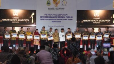 Pemkab Bandung Raih Nilai Tertinggi pada Penganugerahan Keterbukaan Informasi Publik Tingkat Jawa Barat 2022