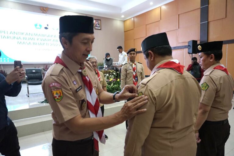 Dedie Rachim Lantik Mabisaka dan Pinsaka Taruna Bumi Pramuka Kota Bogor