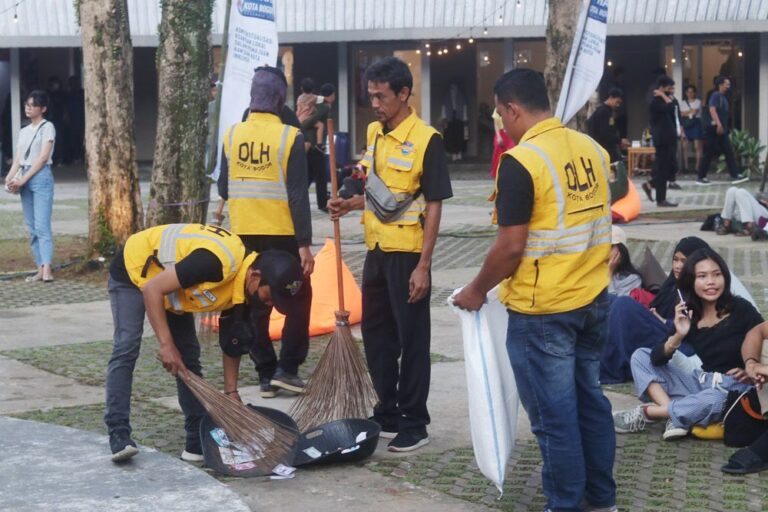 <em>Pengelolaan Sampah Zero Waste di Puncak Pekan HAM Kota Bogor Jadi Role Model Event</em>