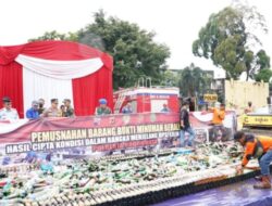 Jelang Nataru Puluhan Ribu Botol Minol Dimusnahkan di Kota Bogor