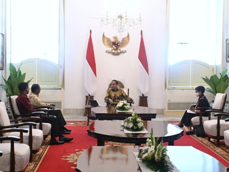 Presiden Jokowi dan Menlu Negeri Malaysia Bahas Komitmen Pelindungan Pekerja Migran Indonesia