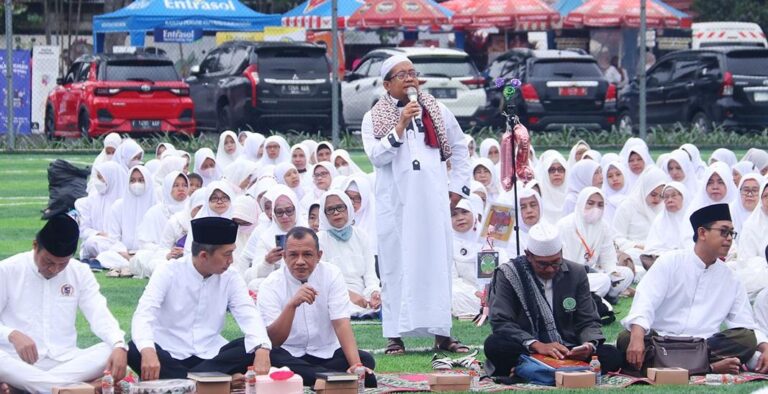 Pesan Dedie Rachim Saat Hadiri Khataman Al-Qur’an 1.000 Warga Menteng di Taman Manunggal