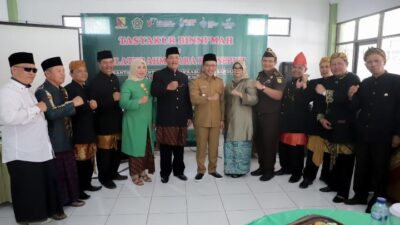 Bupati Bandung Gelontorkan Rp. 12,7 M Untuk MI dan Guru Agama