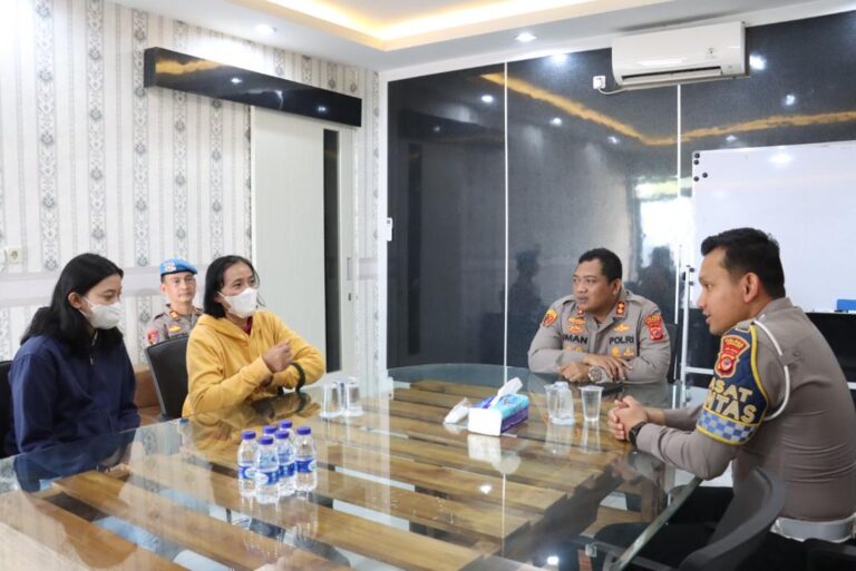 Kapolres Bogor Dengarkan Curhatan Masyrakat di 32 Polsek