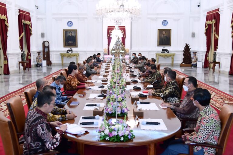 Presiden Temui Perwakilan Industri Jasa Keuangan di Istana Merdeka