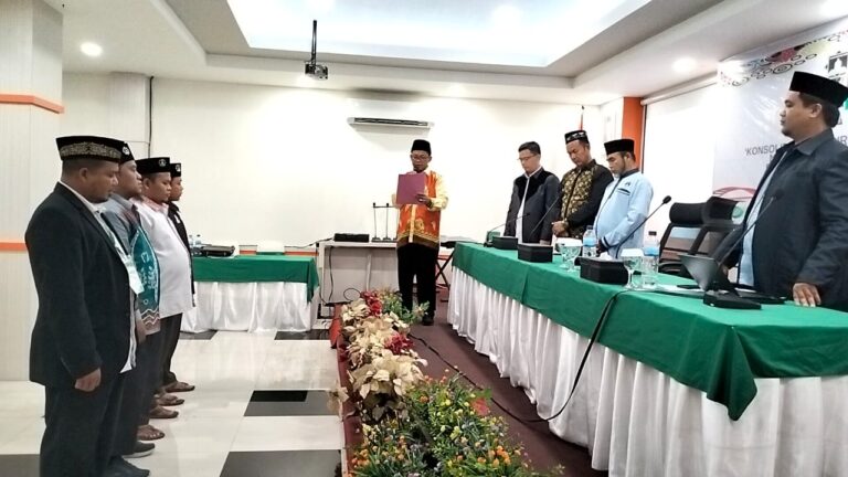 <em>LBH Hidayatullah Papua Resmi Terbentuk dan Kukuhkan Pengurus Baru</em>
