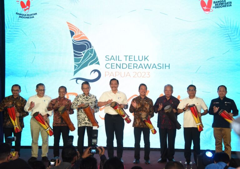 Kepala Bakamla RI Hadiri Peluncuran Sail Teluk Cendrawasih