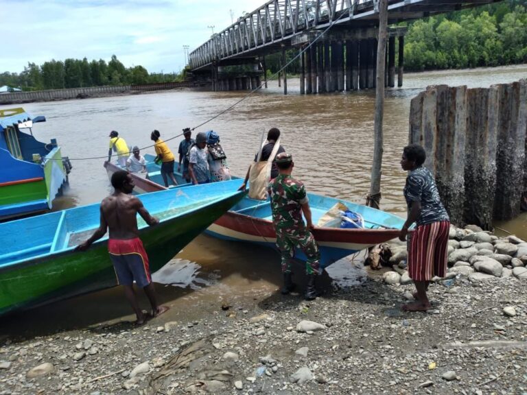 Babinsa Cari Tahu Permasalahan Sedang Dihadapi para Nelayan Mimika Timur