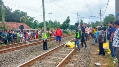 Pengendara Motor Tewas Tertabrak Kereta Api di Parung Panjang Bogor