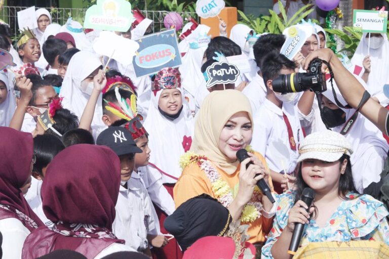 Roadshow Ketua Jabar Bergerak Bekali Siswa SD Dengan Seribu Kata Positif dan Bentuk Satgas Serbukatif