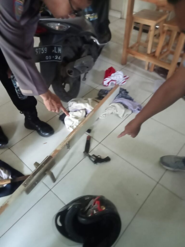 Polisi olah TKP Aksi Pencurian Didalam Rumah Dengan Senjata Api di Bogor
