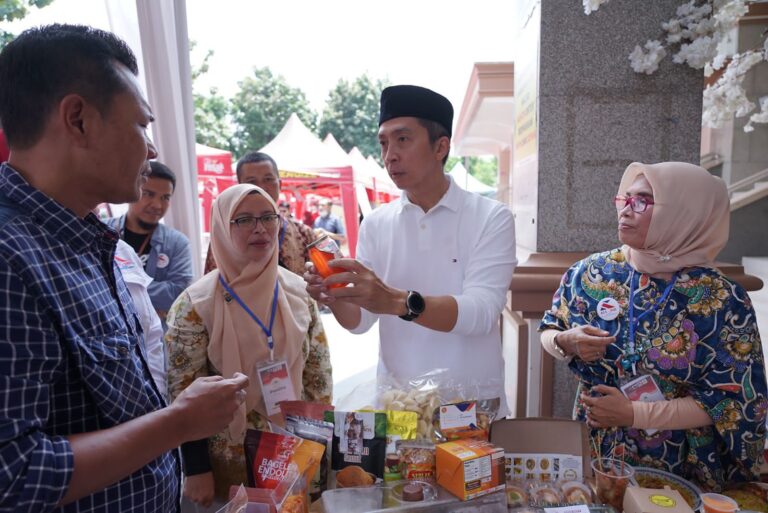 Kolaborasi Industri Kreatif dan UMKM di Masjid Al Muttaqin Tingkatkan Perekonomian Umat, Ini Kata Dedie Rachim