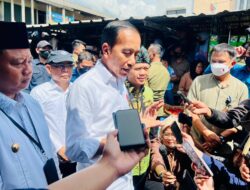 Presiden Cek Harga Kebutuhan Pokok di Pasar Baleendah Bandung