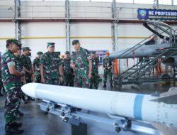 Panglima TNI Apresiasi dan Bangga kepada Personel Skatek 042 Berhasil Upgrade Pesawat F-16 Fighting Falcon