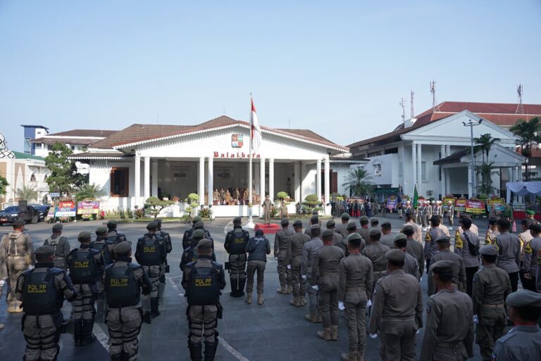 HUT Satpol PP dan Satlinmas, Dedie Rachim Berikan Sejumlah Arahan