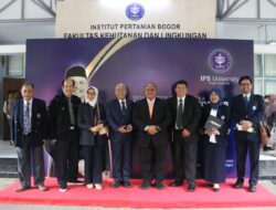 Ketua DPRD Kota Bogor, Atang Trisnanto Dapatkan Gelar Doktor dari IPB University