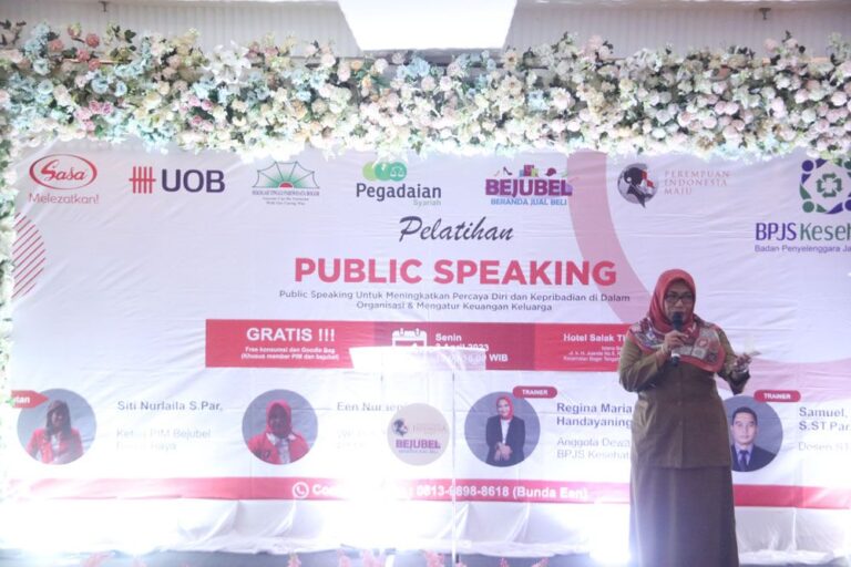 Pelatihan Publik Speaking, Bangkitkan Percaya Diri Perempuan