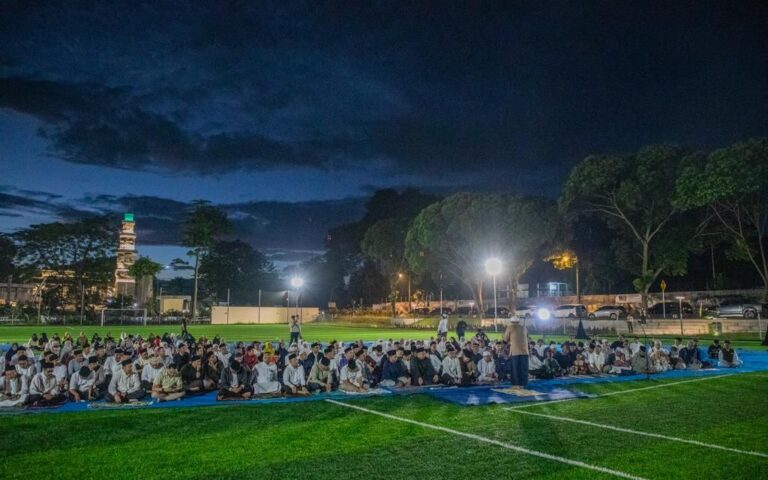 Shalat Subuh Berjamaah di Lapangan mini soccer Taman Manunggal, ini kata Ustadz Pantun