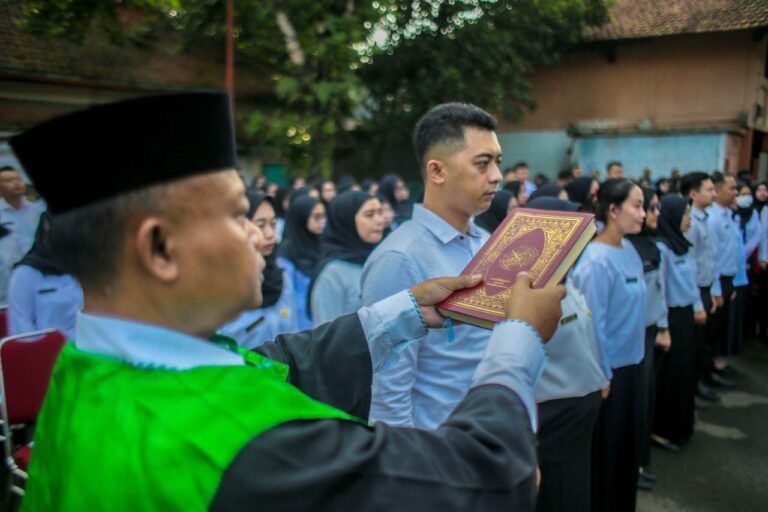 Lantik Pejabat Fungsional dan PPPK, Bima Arya : Konsisten Antara Kata dan Perbuatan Layani Warga