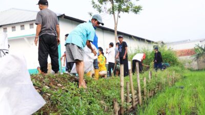 Bupati Bandung Turun Langsung Meninjau Lokasi Banjir dan Tindaklanjuti Aspirasi Masyarakat terhadap Banjir di Desa Pamekaran