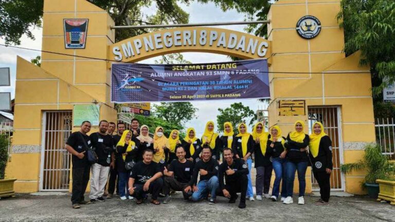 Mubes II Ikatan Alumni SMPN 8 Padang Angkatan 93 Lanjutkan Program Green School dan Peduli Anak Panti Asuhan