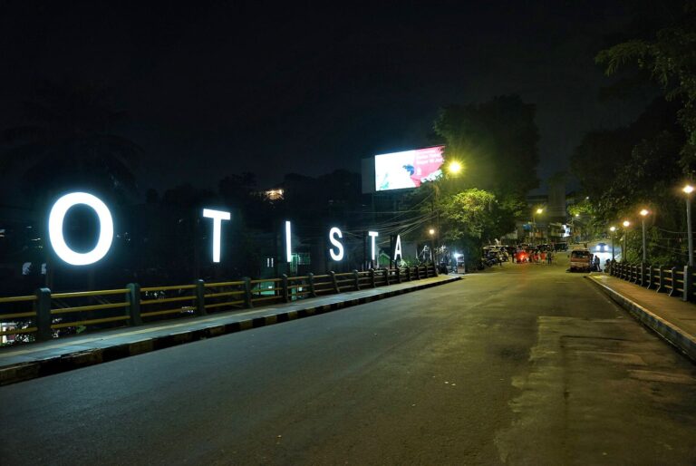 Jalan Otista Resmi Ditutup!