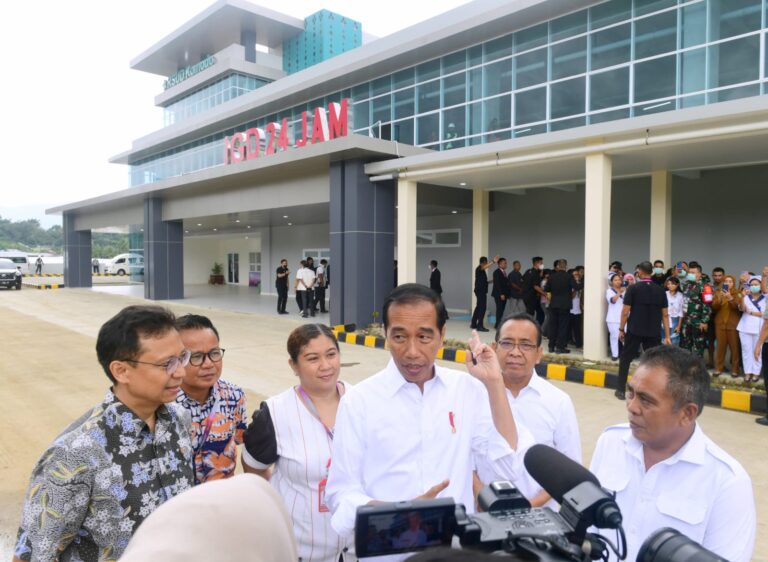 Serap Biaya Rp220 miliar, Jokowi Tinjau RSUD Komodo