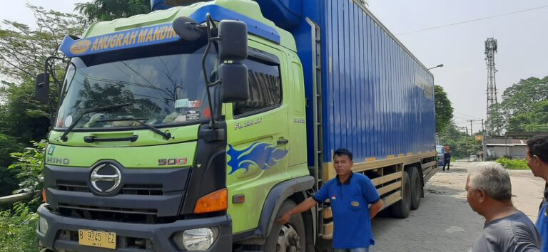 Pengendara Sepeda Motor di Sukaraja Tewas Terlindas Truk Expedisi