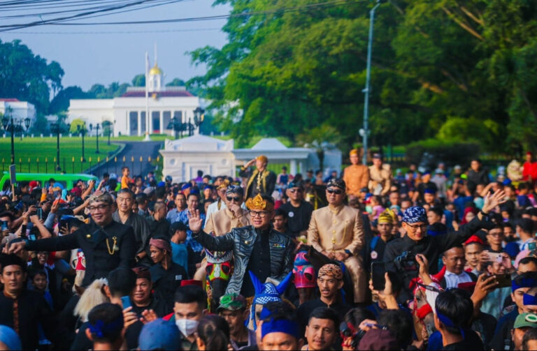 Bima Arya, Sandiaga Uno dan Ridwan Kamil Kompak Berkuda Meriahkan Helaran HJB ke-541 BOGOR