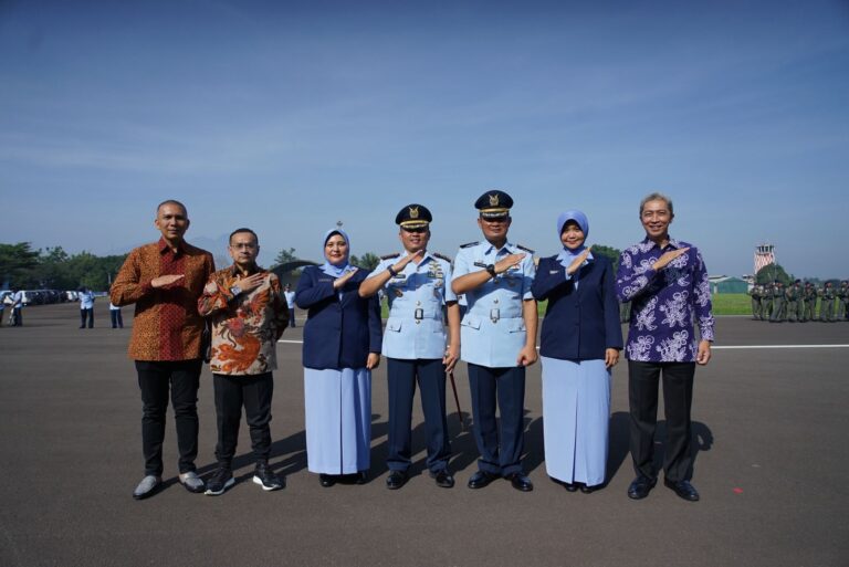Dedie Rachim Saksikan Sertijab Komandan Wing Udara 4 Lanud ATS